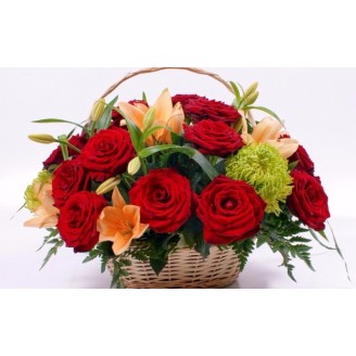 Arrangement of Rose, lilies in designer basket Online flower delivery in Jaipur Delivery Jaipur, Rajasthan